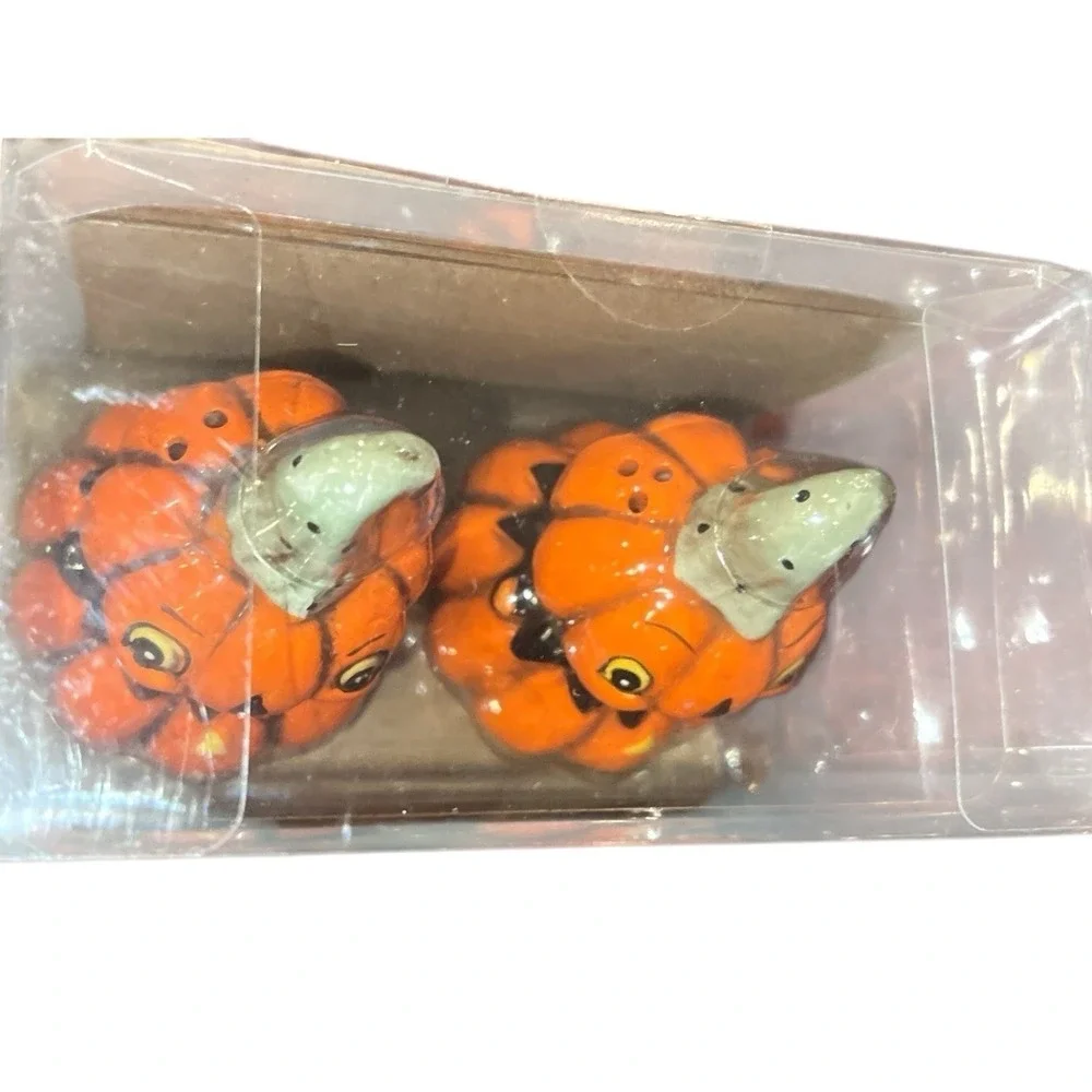 New‎ Johanna Parker Retro Vintage Style Halloween Pumpkin Salt & Pepper Shaker